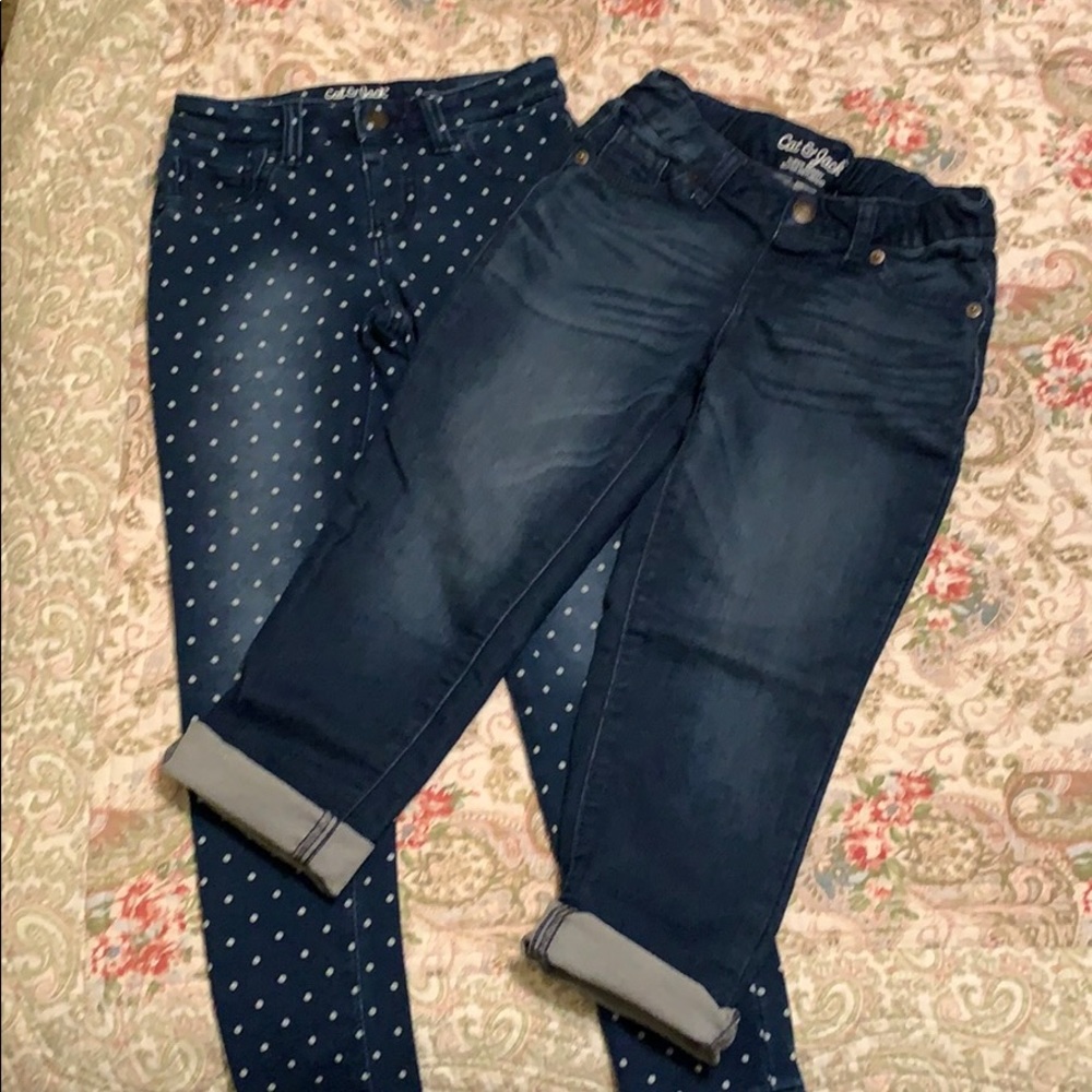 2 pair of Girl’s Cat and Jack jeggings-size 8